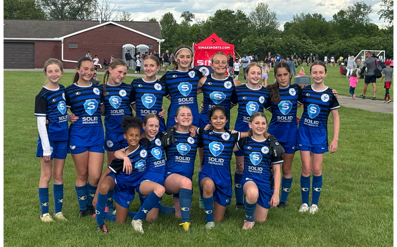 U12 BLUE GIRLS AT STRAWBERRY CLASSIC TOURNEY